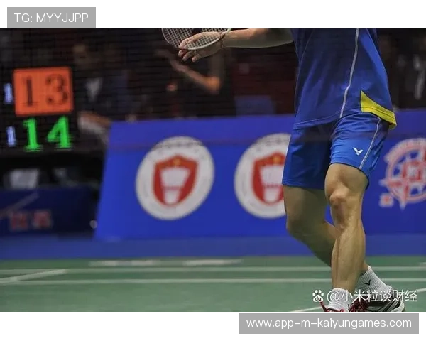 羽毛球超近身杀球，惊爆对手的致命一击