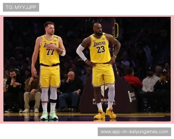 詹姆斯称赞东契奇为当代最强组织者两人配合默契 詹姆斯称赞东契奇为当代最强组织者两人配合默契